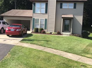 103 Crestwood Ct, Radcliff, KY 40160