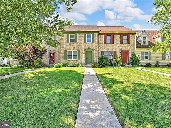 2nd image of 6541 Hollow Dr