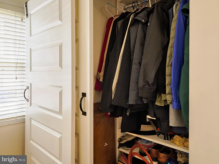 1608 W Abingdon Dr #102 — Photo 28