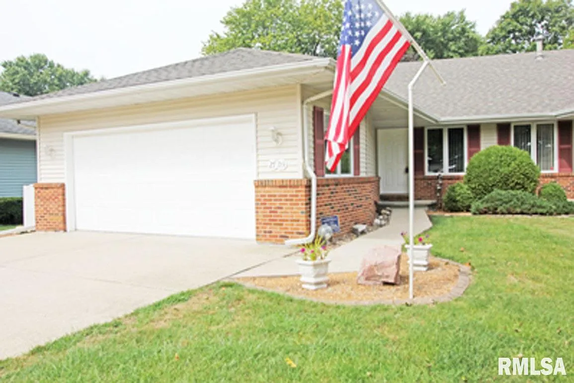 2703 S Chase Dr photo 1