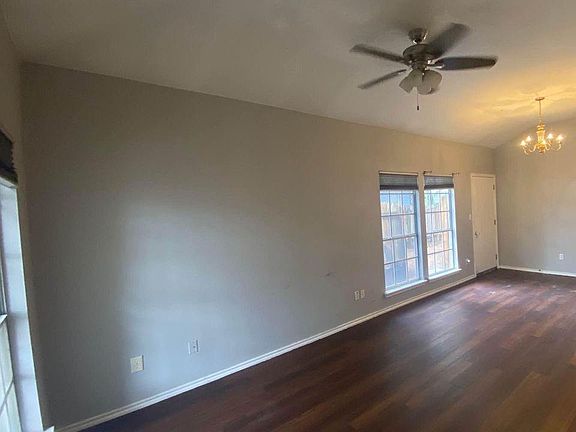 3rd image of 8704 Weiser Dr #A
