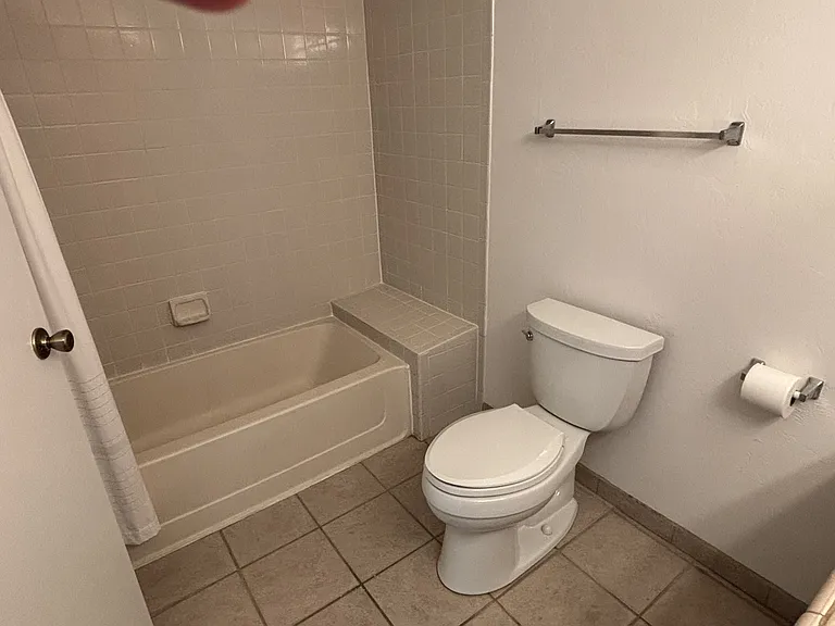 5675 N Camino Esplendora #2111 — Photo 13