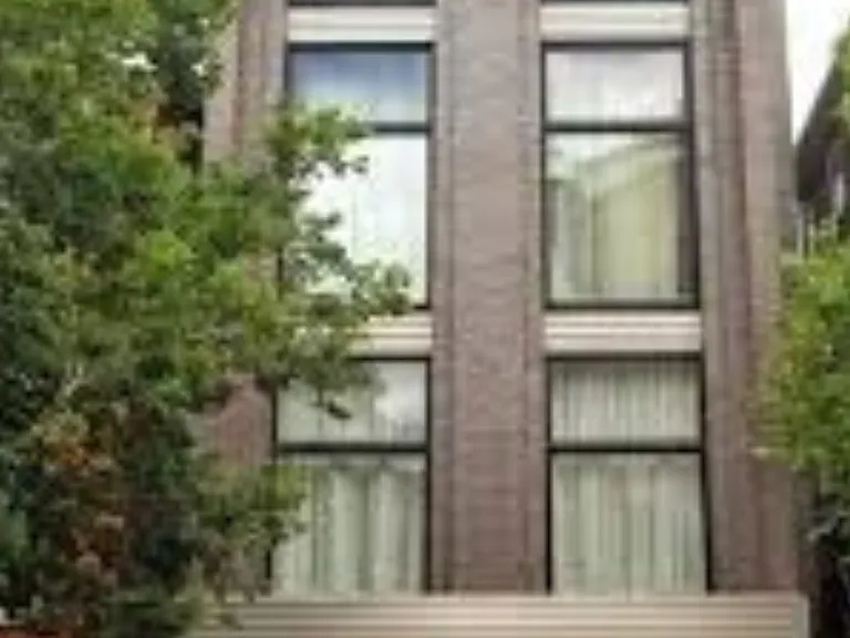 813 N May St — Photo 1