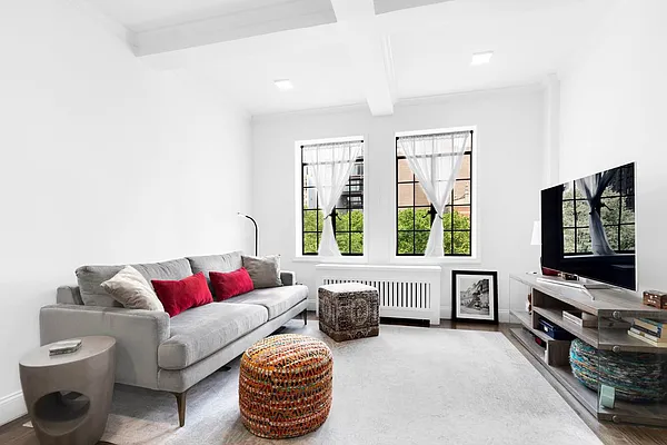 Rented by Cooper & Cooper Real Estate | media 11