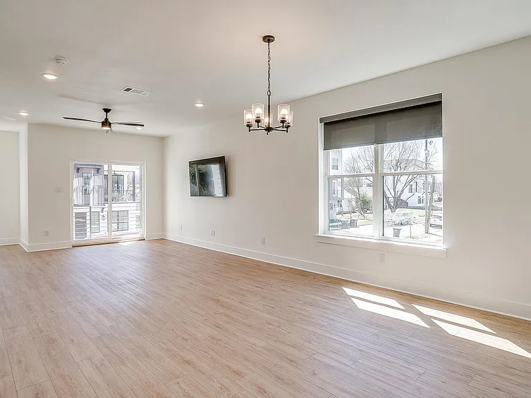 2333 Benbrook Blvd — Photo 21