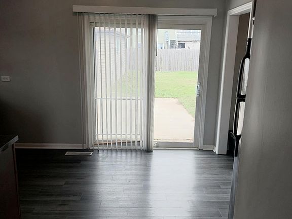 5th image of 204 Grant Dr