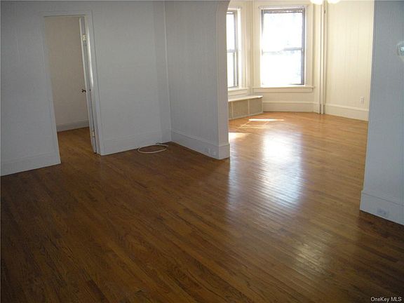 4th image of 151 High Ave #1