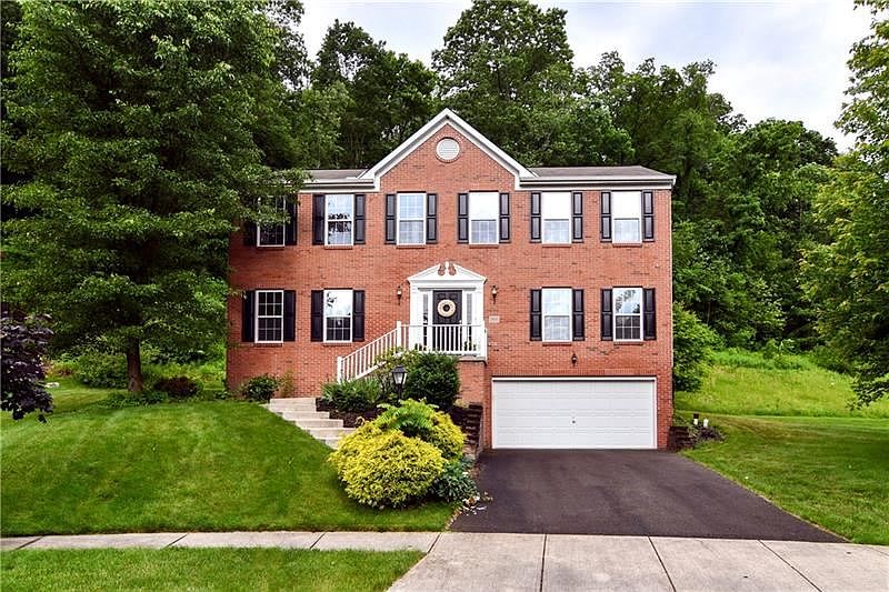 1st image of 164 Hunter Dr