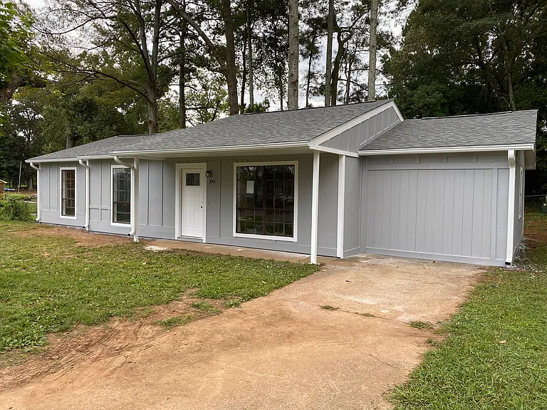 3901 Fair Oak Ln SW — Photo 9