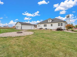 203 S 1st St, Terril, IA 51364