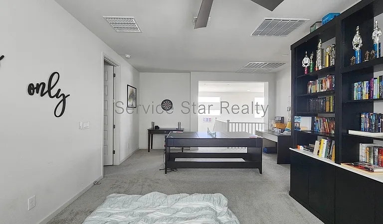 3407 E Louise Dr — Photo 12