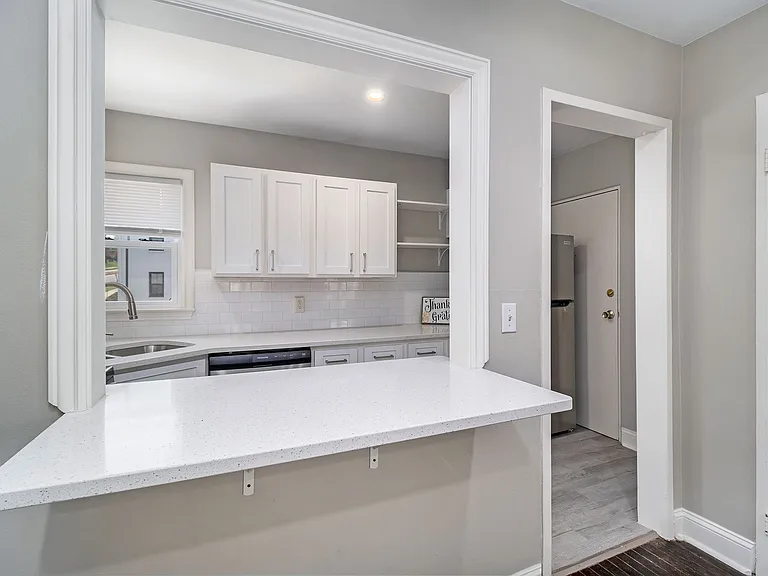 Westnedge Hills Apts — Photo 45