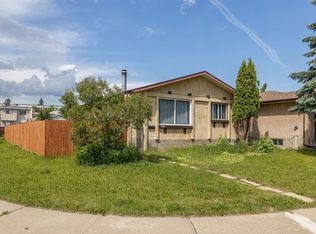 3620 42a Ave NW, Edmonton, AB T6L 4N7