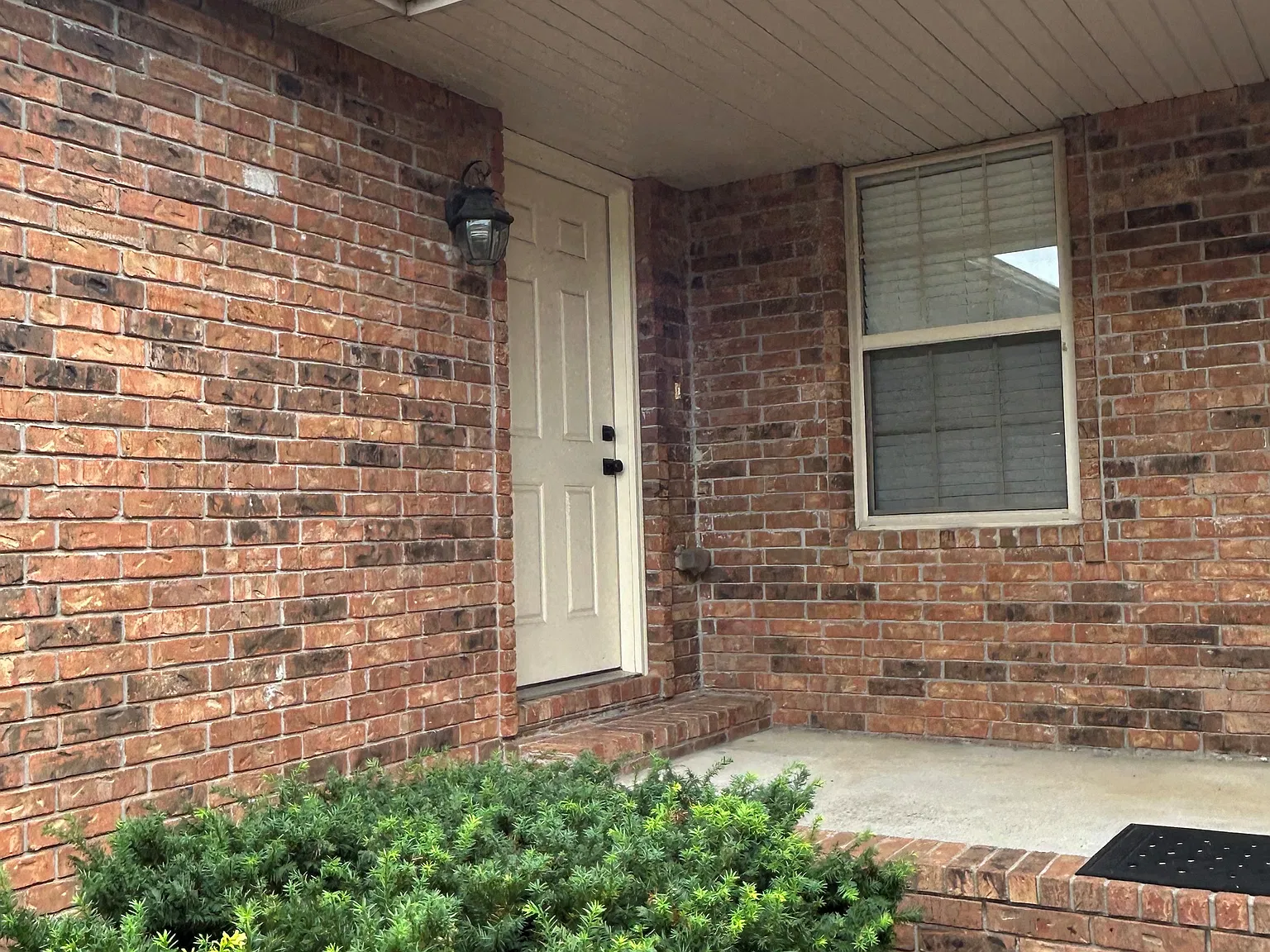 2 bed, 1200 sqft, $1,300 — Photo 2