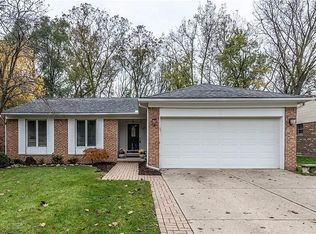 9073 Hackberry Ave, Plymouth, MI 48170