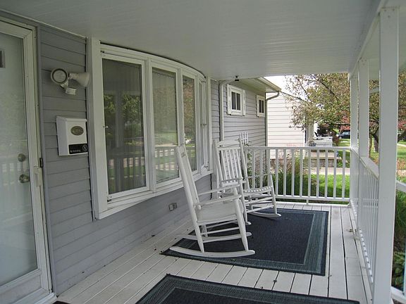 3rd image of 1292 Marcus Ave