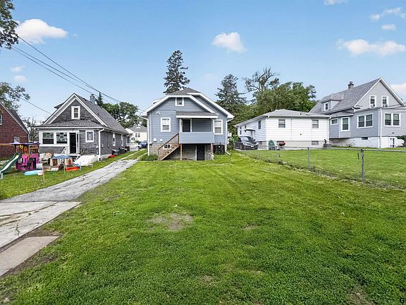 3rd image of 5911 N 33rd Ave