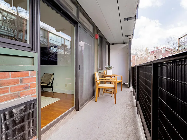 345 Harvard St #1D — Photo 9
