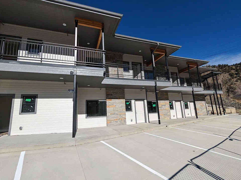 1800 Colorado Blvd #102