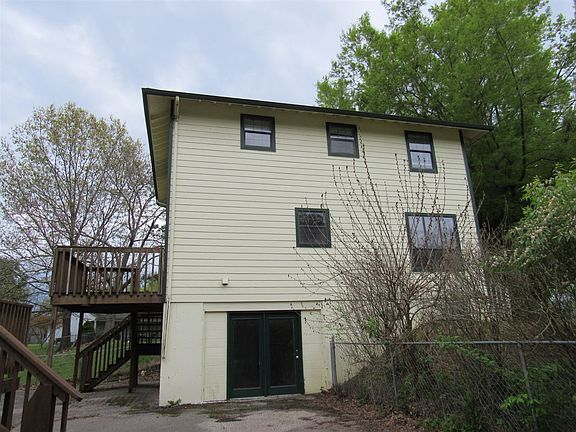 3rd image of 6201 Elizabeth Ave