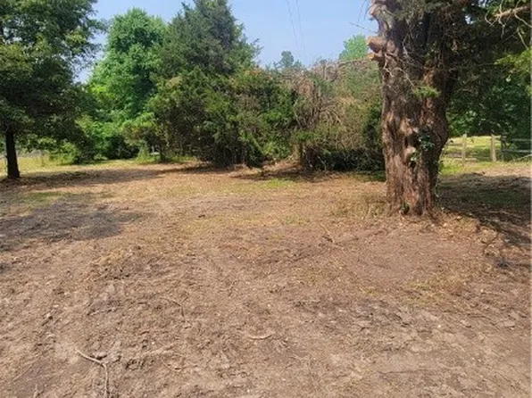 818 McDowell Ln #1, Dundas, VA 23938