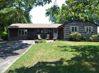 3 Green Pl, South Setauket, NY 11720