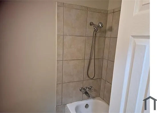 5629 Queen Mary Ln — Photo 6