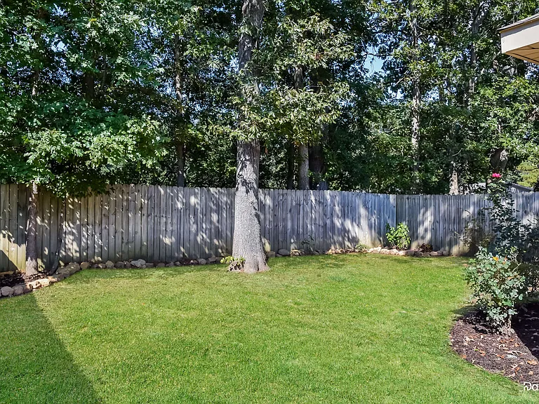 229 Sedgewick Dr — Photo 14