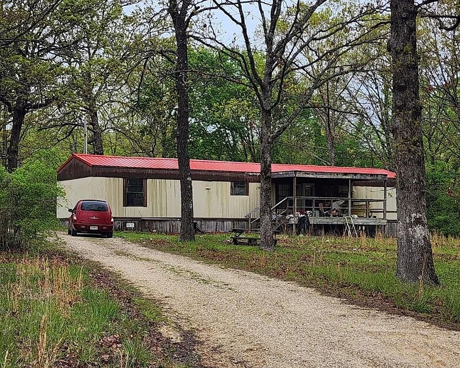 2nd image of 26365 Samantha Ln