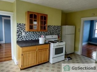 128 Adams St, Hartford, CT 06112