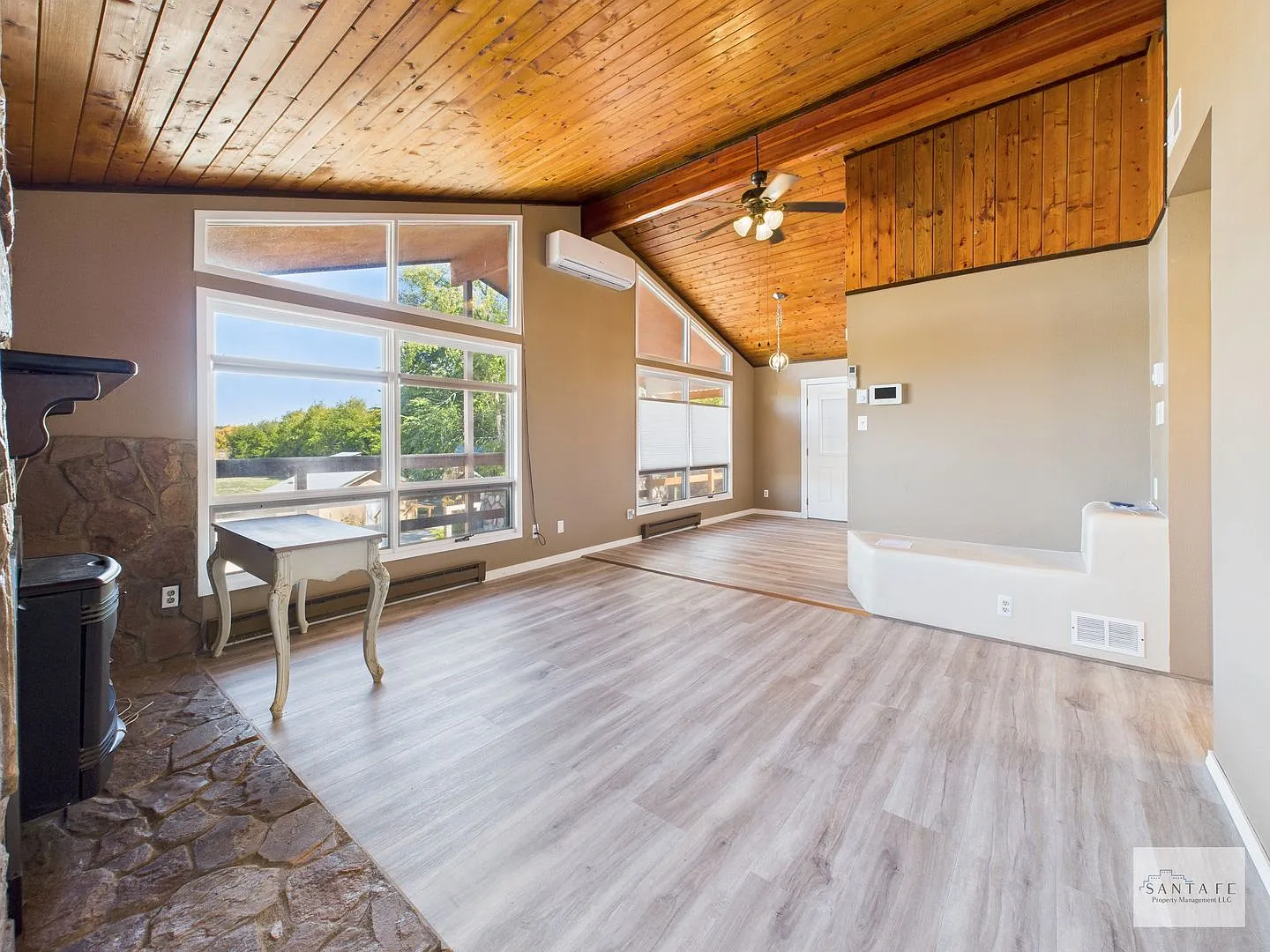 Single Family Home minutes from Los Alamos/Pojoaque — Photo 2