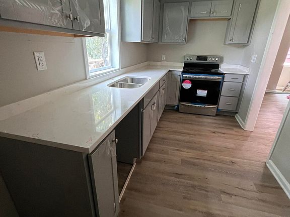 4th image of 3107 N Atlantic Ave
