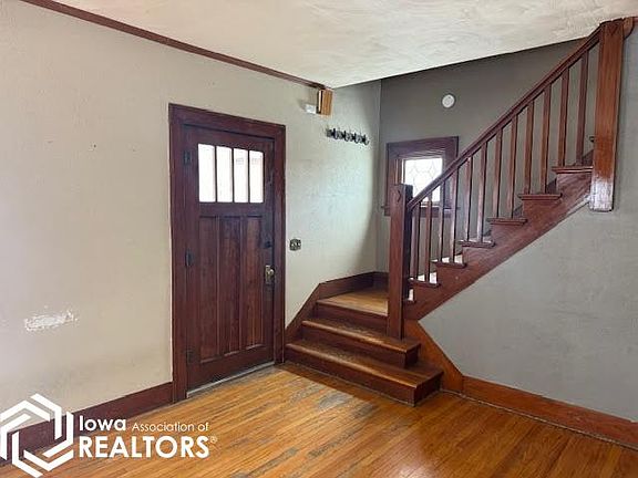 2nd image of 506 E Temple St