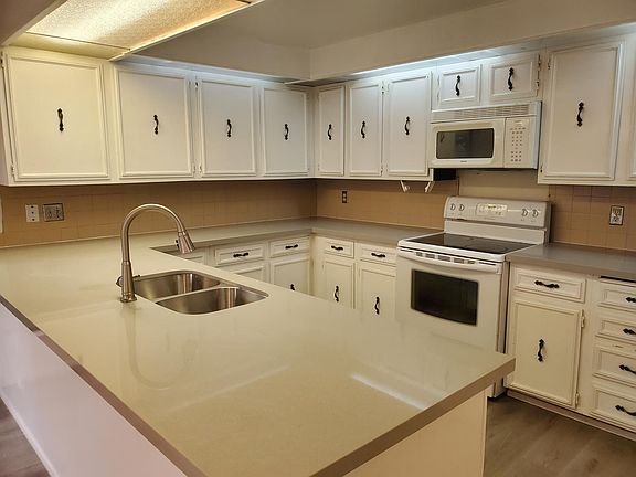 3rd image of 2604 186th Ave NE