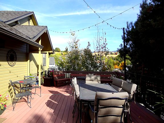 Deck w/ Table Rock Behind