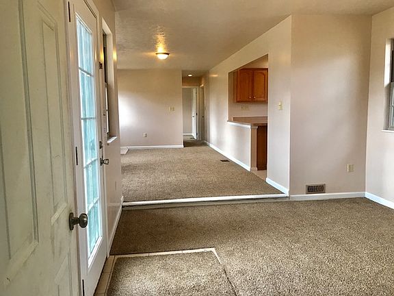 5th image of 3218 W Holly St