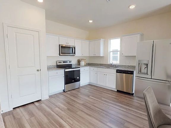 2nd image of 1405 Gentle Creek Ln