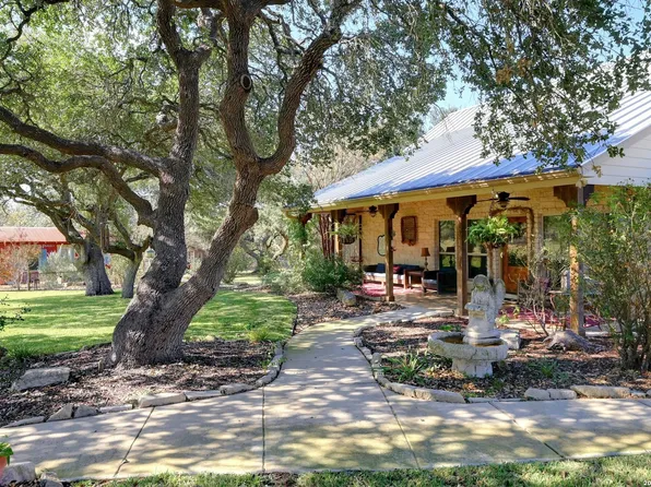316 GO AWAY RD, Blanco, TX 78606