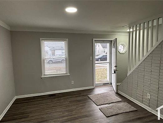 3rd image of 24627 Stanford St