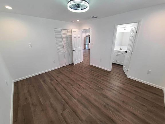 3rd image of 1565 Sanford Ave