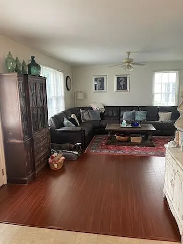 3511 Oak Dr — Photo 2