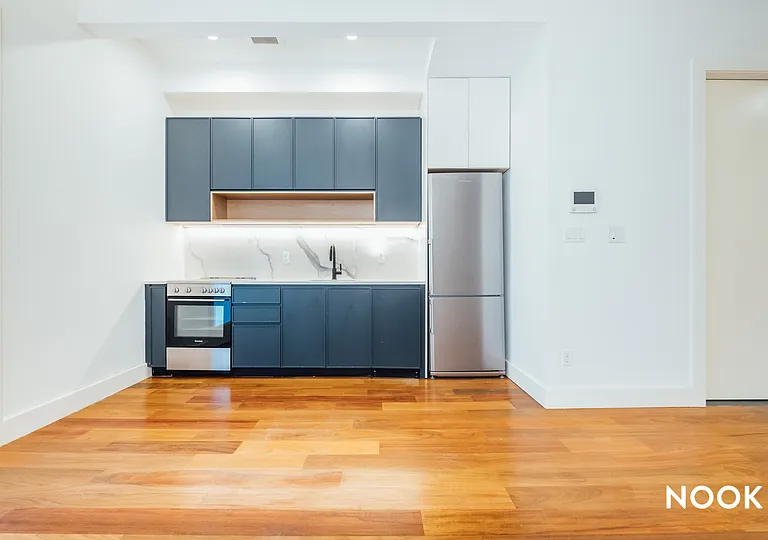215 Freeman St #4B — Photo 1