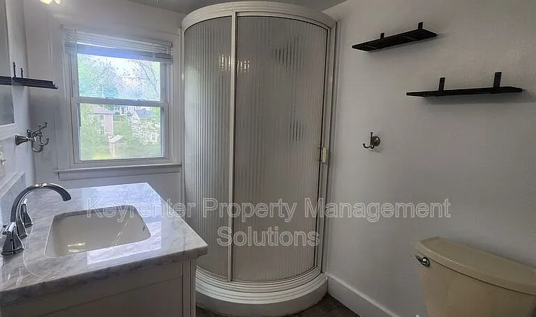 813 Highland Ave — Photo 22