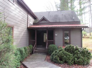 214 Needlepine Ln, Sapphire, NC 28774