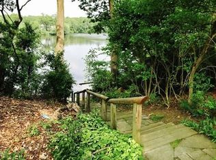 20 Robinhood Rd, Natick, MA 01760