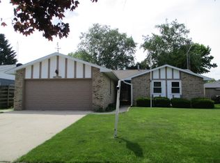 2630 College St, Manitowoc, WI 54220