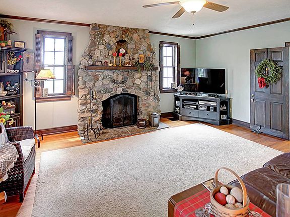 3rd image of 16374 Township Road 51