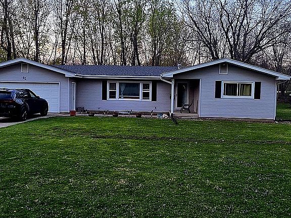 3rd image of 62 Emerson Dr