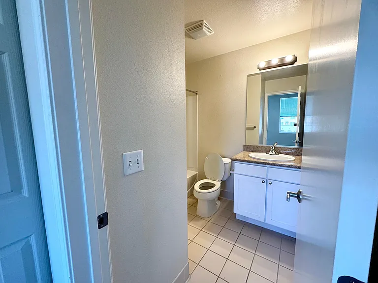 88 E 6th St #309 — Photo 8