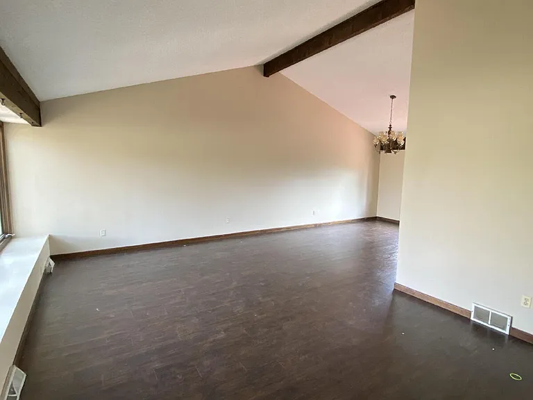 7932 E Windcrest Row — Photo 9